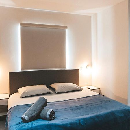 Gray Door Apartments - Adults Only パームビーチ エクステリア 写真