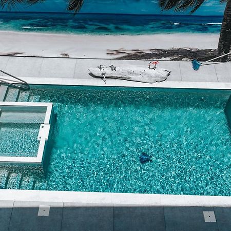 Gray Door Apartments - Adults Only パームビーチ エクステリア 写真