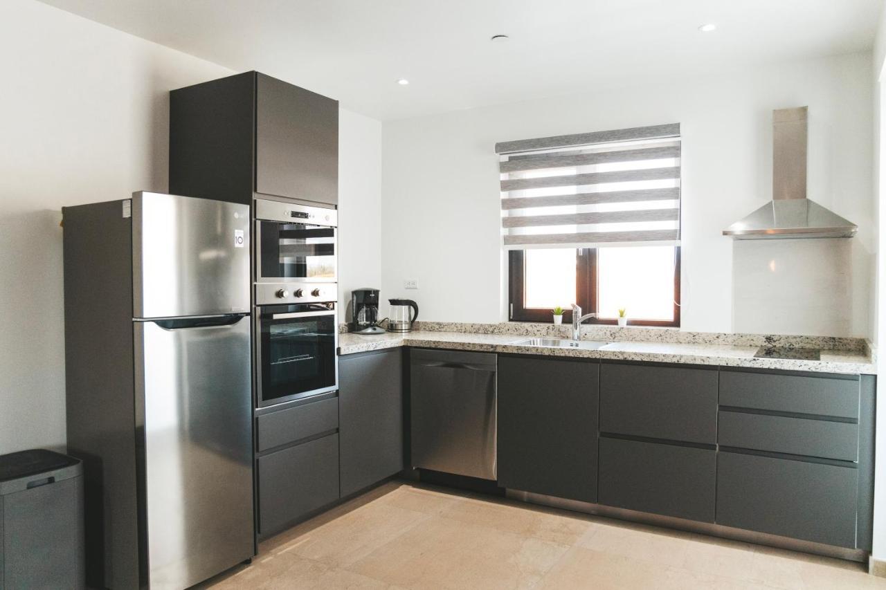 Gray Door Apartments - Adults Only パームビーチ エクステリア 写真