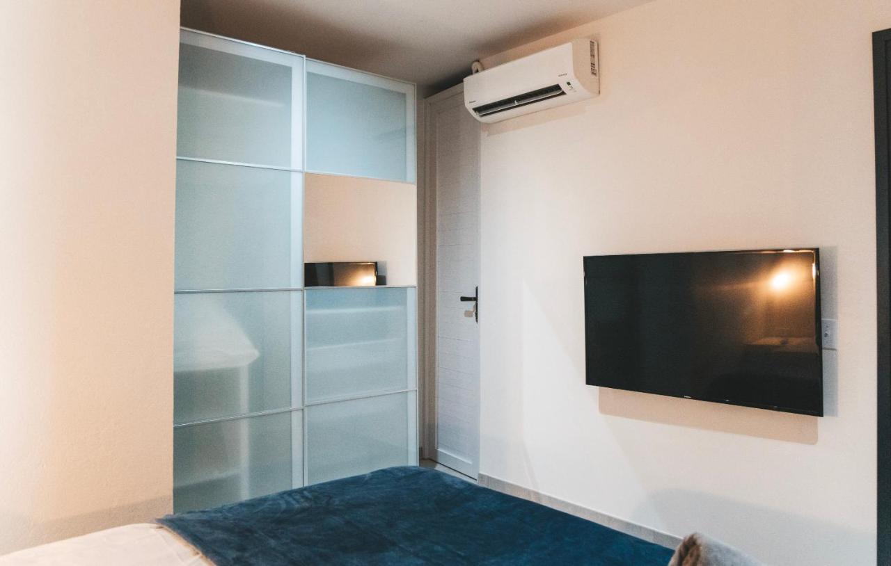 Gray Door Apartments - Adults Only パームビーチ エクステリア 写真