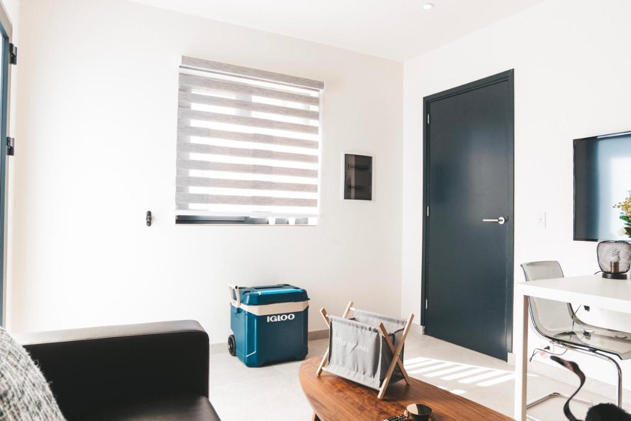 Gray Door Apartments - Adults Only パームビーチ エクステリア 写真